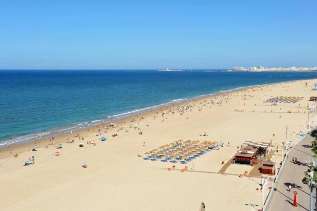 Apartamento Candari Playa En Cádis Exterior foto