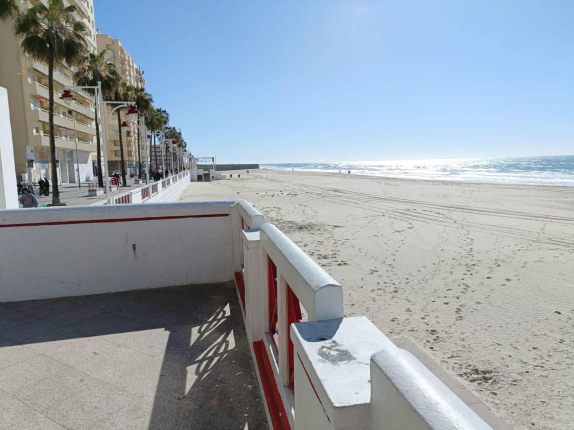 Apartamento Candari Playa En Cádis Exterior foto